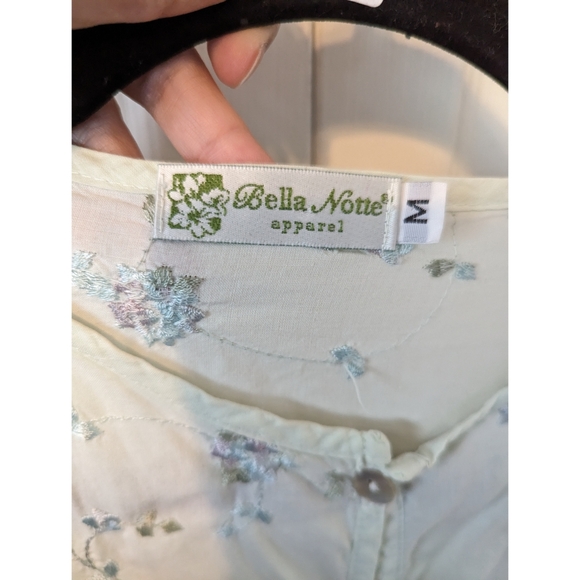 3/$20! Bella Note Hand Embroidered Floral Kimono - Picture 10 of 10